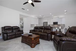 3296 Pacific Dr, Naples, FL 34119 - Photo 9