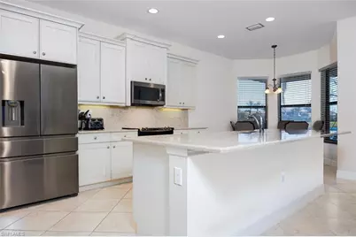 3296 Pacific Dr, Naples, FL 34119 - Photo 5