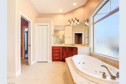 4240 5th Ave SW, Naples, FL 34119 - Photo 31