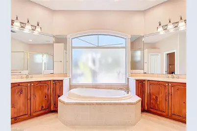 4240 5th Ave SW, Naples, FL 34119 - Photo 29