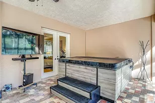 4240 5th Ave SW, Naples, FL 34119 - Photo 39