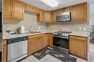 2201 Coronet St, Fort Myers, FL 33907 - Photo 11