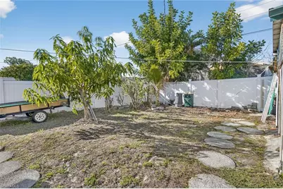 2201 Coronet St, Fort Myers, FL 33907 - Photo 31