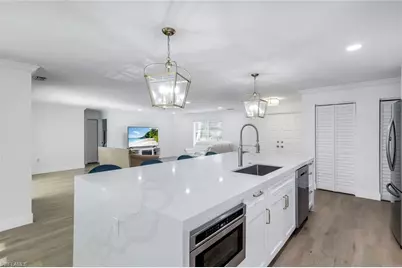 27153 Edenbridge Ct, Bonita Springs, FL 34135 - Photo 5