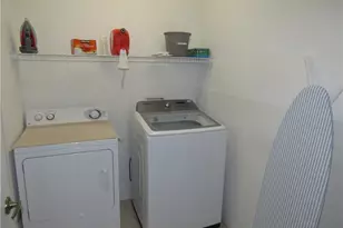 1305 Mariposa Cir, Naples, FL 34105 - Photo 21