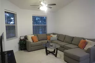 1305 Mariposa Cir, Naples, FL 34105 - Photo 9