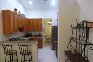 1305 Mariposa Cir, Naples, FL 34105 - Photo 3