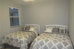 1305 Mariposa Cir, Naples, FL 34105 - Photo 19