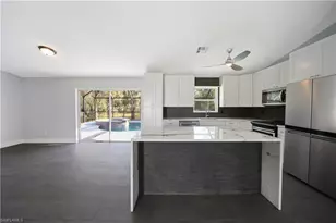 390 35th Ave NE, Naples, FL 34120 - Photo 7