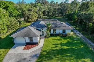 390 35th Ave NE, Naples, FL 34120 - Photo 3