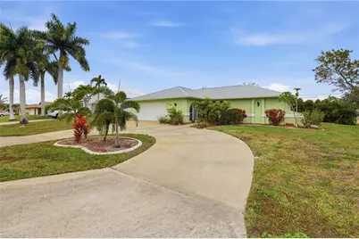 219 SE 16th Ter, Cape Coral, FL 33990 - Photo 3