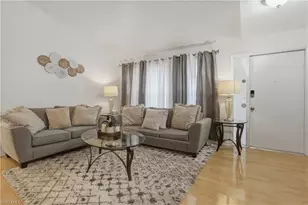 219 SE 16th Terrace, Cape Coral, FL 33990 - Photo 7