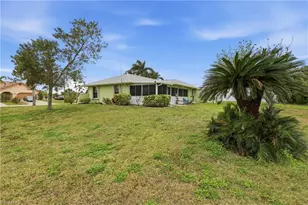 219 SE 16th Terrace, Cape Coral, FL 33990 - Photo 37