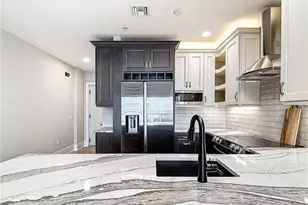 2745 1st St, Fort Myers, FL 33916 - Photo 7