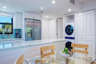 600 Neapolitan Way, Naples, FL 34103 - Photo 5