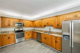 100 Wyndemere Way, Naples, FL 34105 - Photo 7