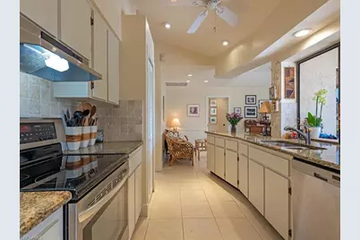 105 Cherry Hill Ct, Naples, FL 34113 - Photo 7