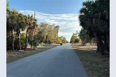 320 16th St NE, Naples, FL 34120 - Photo 7