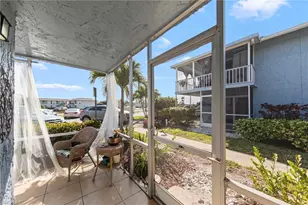 256 Palm Dr, Naples, FL 34112 - Photo 25