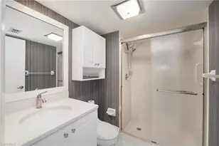 517 Lake Louise Cir, Naples, FL 34110 - Photo 15