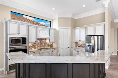 7262 Lantana Cir, Naples, FL 34119 - Photo 11