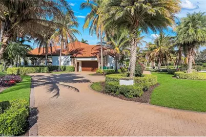 4401 Pond Apple Dr S, Naples, FL 34119 - Photo 7