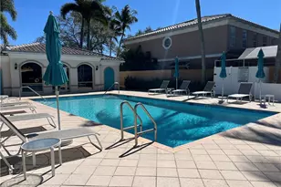 5365 Cove Cir, Naples, FL 34119 - Photo 5