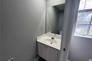 5365 Cove Cir, Naples, FL 34119 - Photo 15