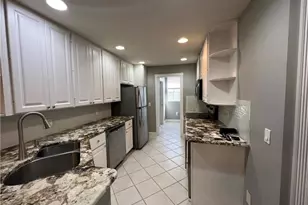 5365 Cove Cir, Naples, FL 34119 - Photo 17