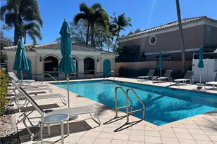 5365 Cove Cir, Naples, FL 34119 - Photo 3