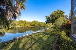 982 Fountain Run, Naples, FL 34119 - Photo 35