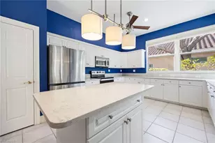 982 Fountain Run, Naples, FL 34119 - Photo 13