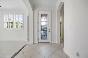 982 Fountain Run, Naples, FL 34119 - Photo 3