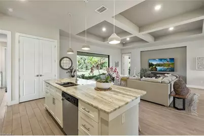 10071 Strike Ln, Bonita Springs, FL 34135 - Photo 11