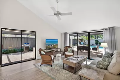 344 Edgemere Way N #33, Naples, FL 34105 - Photo 15