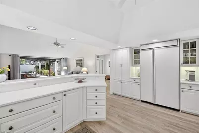 344 Edgemere Way N #33, Naples, FL 34105 - Photo 13