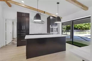 10450 Windsor Way, Naples, FL 34109 - Photo 17