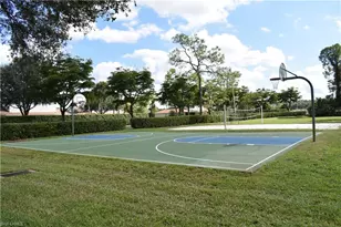 354 Dover Pl, Naples, FL 34104 - Photo 27