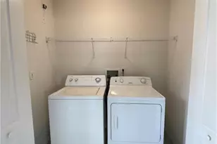 354 Dover Pl, Naples, FL 34104 - Photo 29