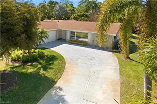 267 Cypress Way W, Naples, FL 34110 - Photo 45