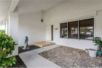 600 Parkview Ln, Naples, FL 34103 - Photo 3