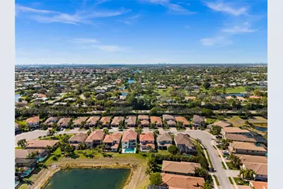 3312 Pacific Dr, Naples, FL 34119 - Photo 41