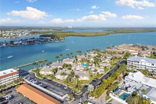 1215 Edington Pl, Marco Island, FL 34145 - Photo 31