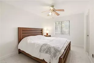 1450 Green Valley Cir, Naples, FL 34104 - Photo 23