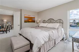 300 Park Shore Dr, Naples, FL 34103 - Photo 11