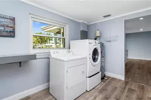 54 Hilo Ct, Naples, FL 34112 - Photo 27