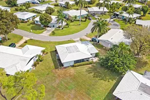 54 Hilo Ct, Naples, FL 34112 - Photo 37