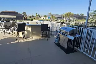 925 SW 47th Terrace, Cape Coral, FL 33914 - Photo 9