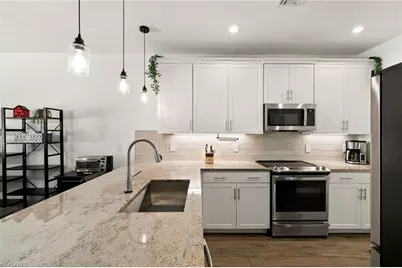 7598 Rockefeller Dr, Naples, FL 34119 - Photo 9