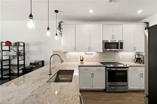 7598 Rockefeller Dr, Naples, FL 34119 - Photo 9